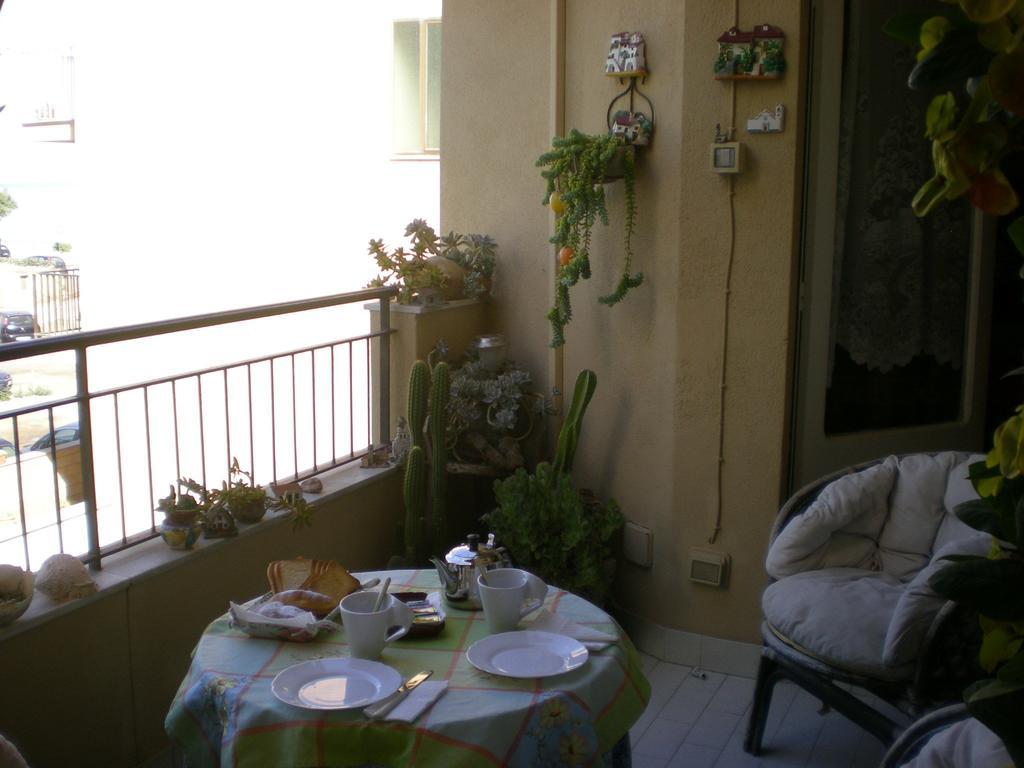تْشيفالو Orizzonte B&B الغرفة الصورة